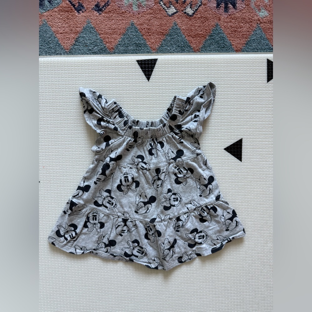 GAP X Disney Collab|Baby girl Gray tiered ruffle  Dress in Minnie mouse print•